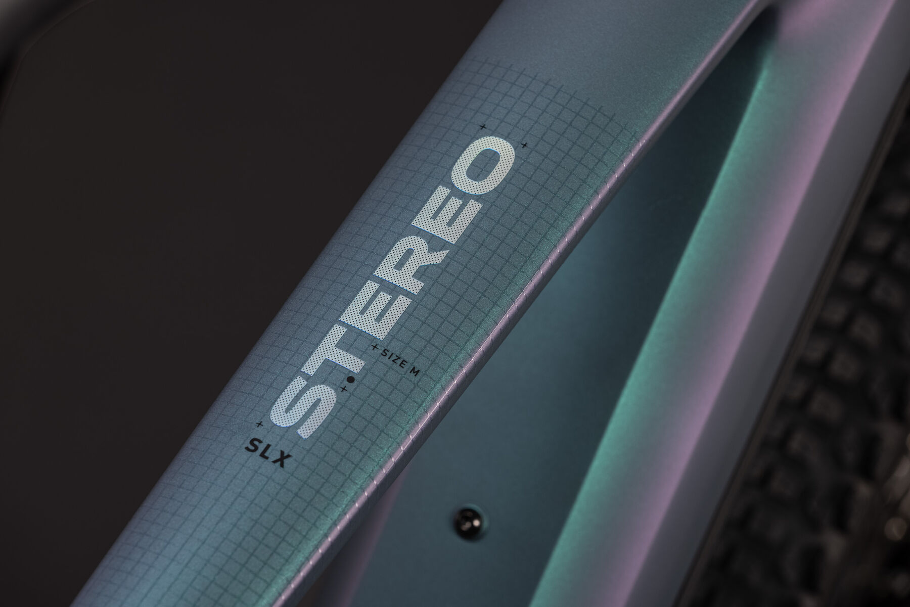 1102610-Cube-Stereo-Hybrid-ONE44-SLX-800-smaragdgrey-n-chrome-2027-02