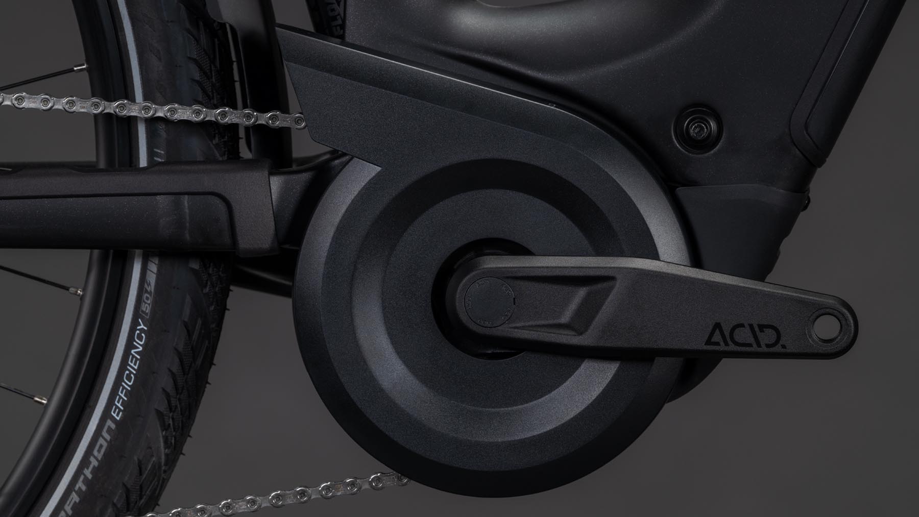 1113602E-Cube-Kathmandu-Hybrid-ONE11-HPC-SLT-800-carbon-n-silverdust-2026-EBike-Trekkingrad-Tiefeinsteiger-03