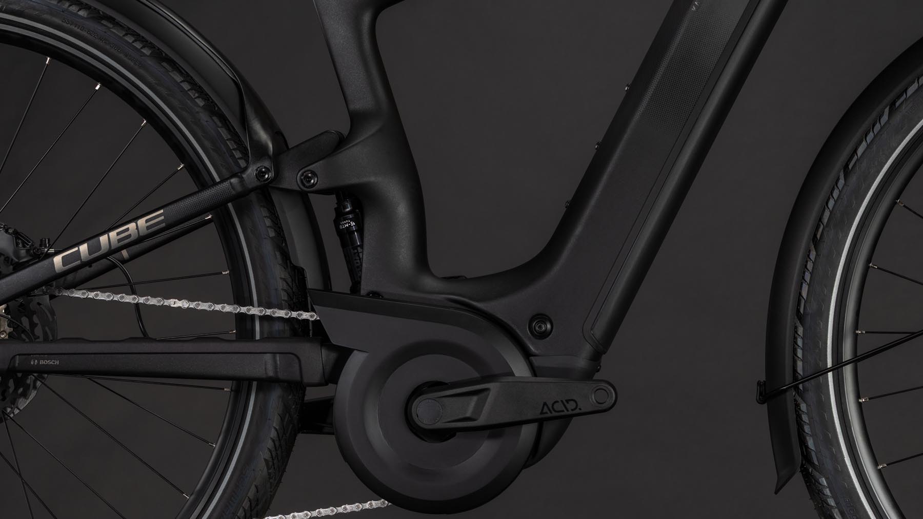 1113600-Cube-Kathmandu-Hybrid-ONE11-HPC-SLT-800-carbon-n-silverdust-2026-EBike-Trekkingrad-Herren-01